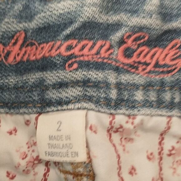 - American Eagle Distressed denim mini skirt - Picture 3 of 3
